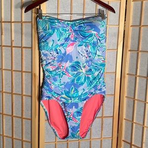 🌴 Lilly Pulitzer strapless bathing suit.